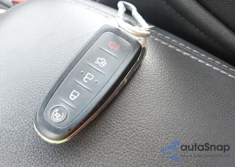 2016 Ford Escape Titanium из США, поврежденный, VIN 1FMCU0J93GUB03300